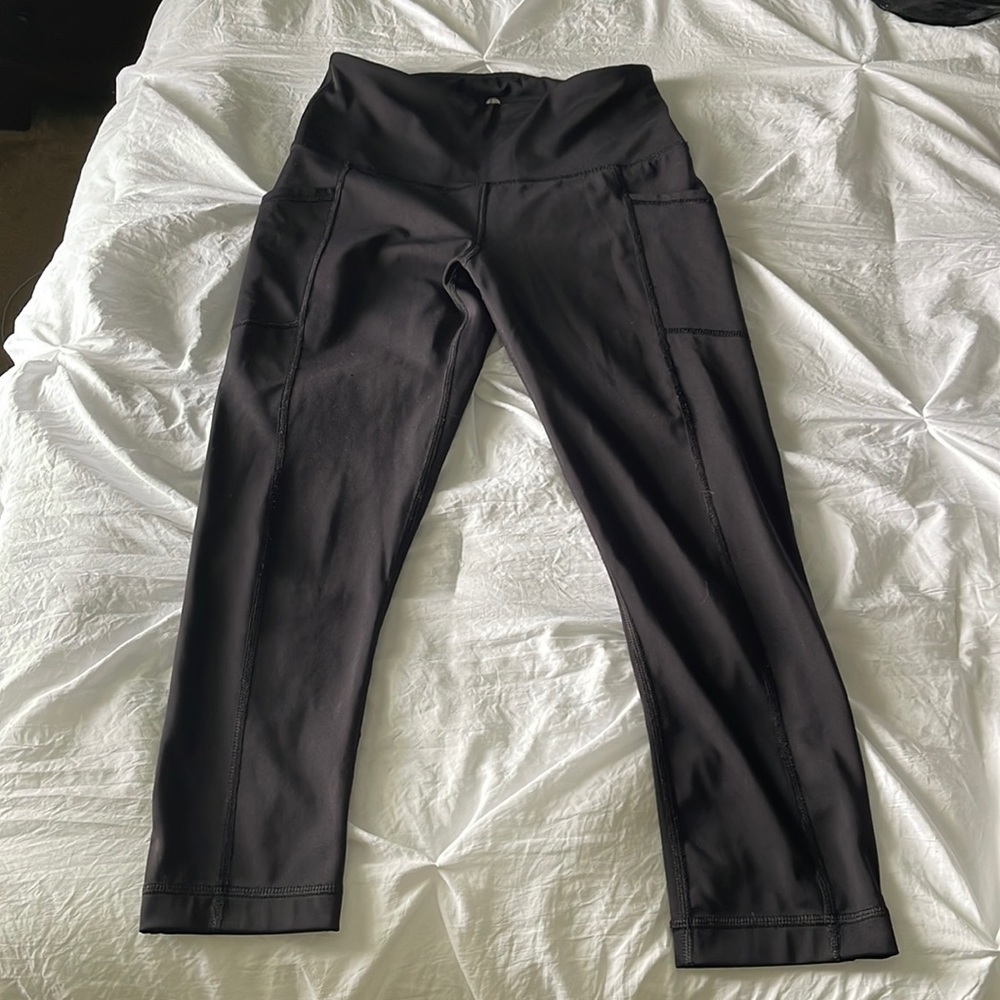 Small 90 degree leggings